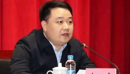 生于1980年，赵亮当选上海普陀区区长