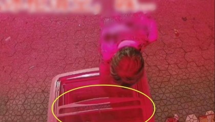 湖州一老太每天凌晨拿光爱心冰柜的冰棍？当地：是拿了几根，店主决定不追究
