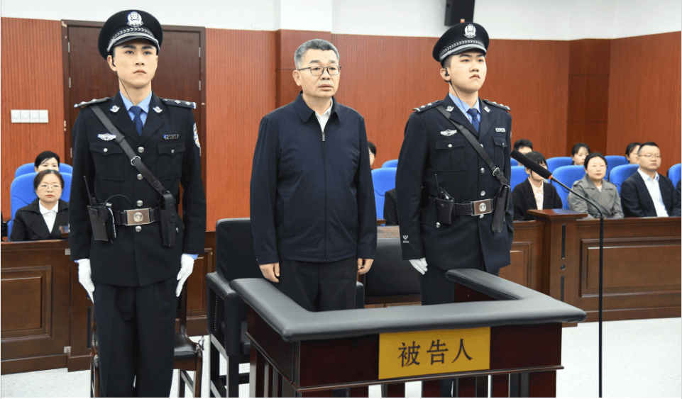 “油老虎”李勇，受审