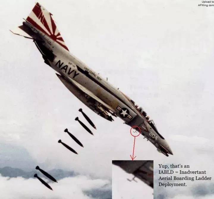 央视曝光!歼-35A改用内置登机梯,和F-35的一模一样?