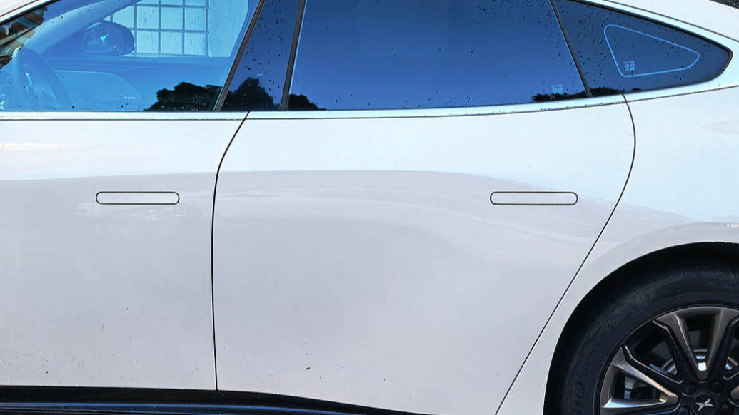 强制性国标就要来了！任何状态下应具备手部操作空间，惹了众怒的电动隐藏式门把手或即将退场