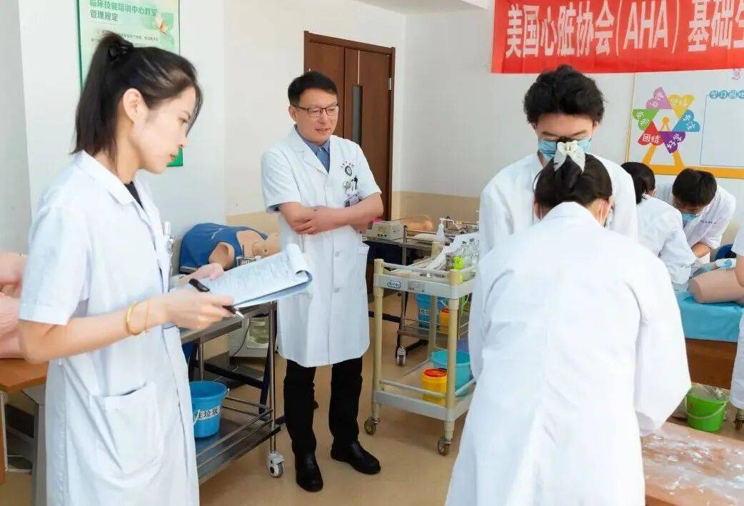 百分百！我院2025年度执业医师资格考试首考通过率100%