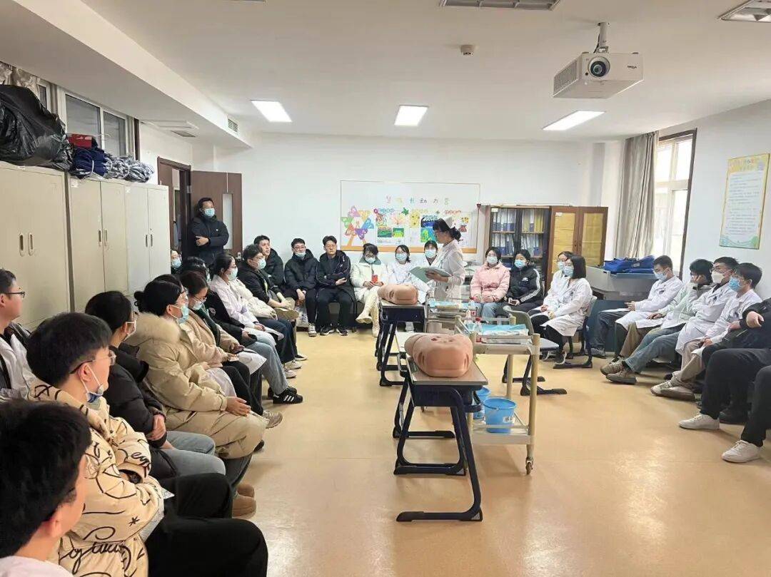 百分百！我院2025年度执业医师资格考试首考通过率100%