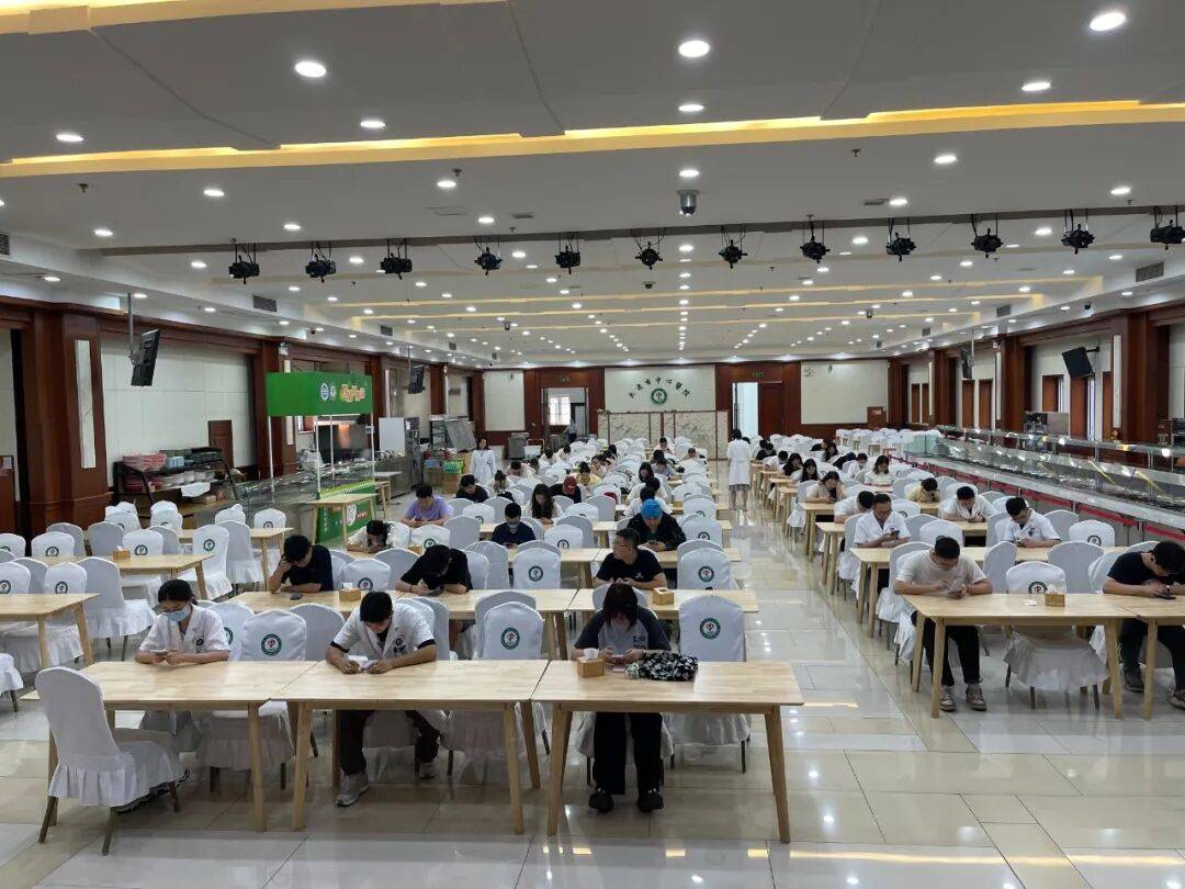 百分百！我院2025年度执业医师资格考试首考通过率100%