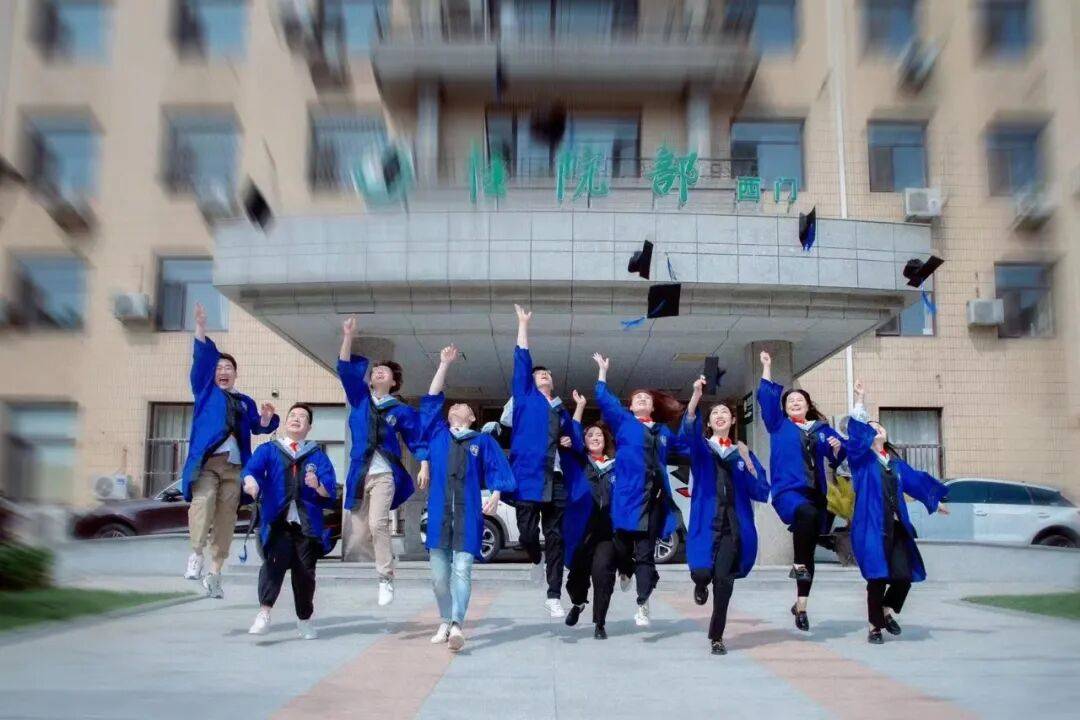 百分百！我院2025年度执业医师资格考试首考通过率100%